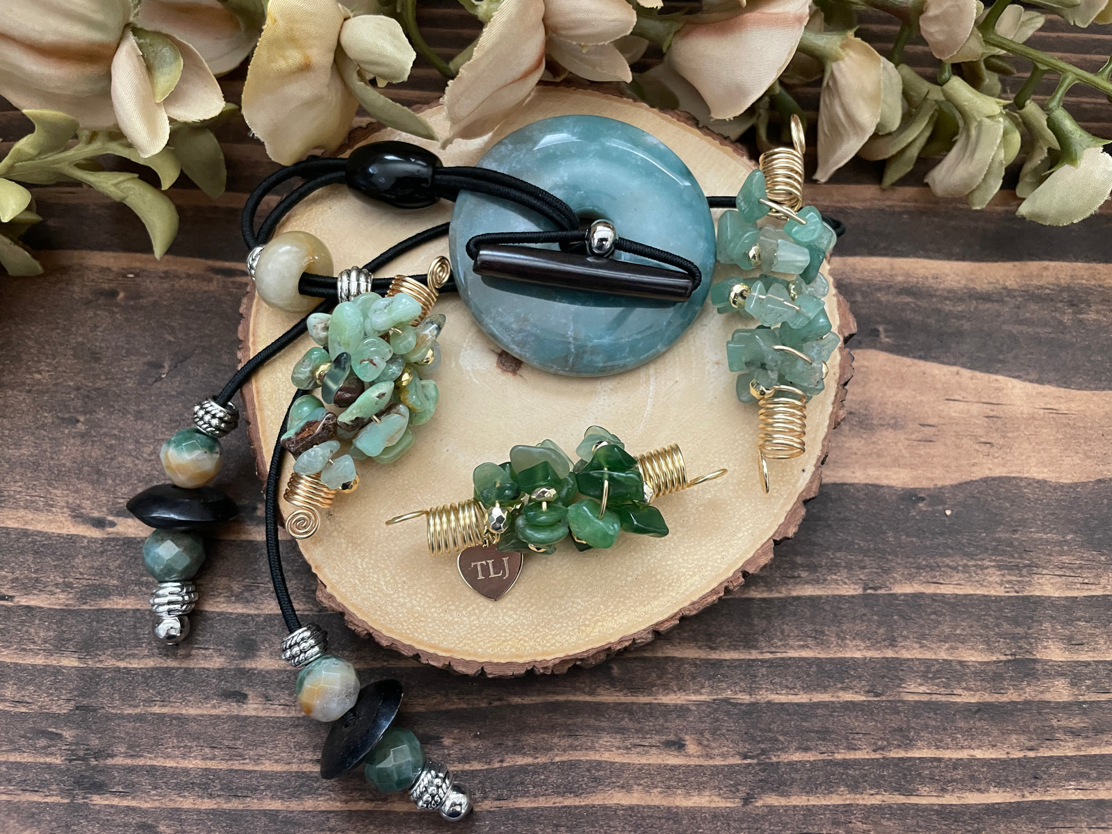 SACRAMENTO GREEN Adventurine Loc Lasso & Jewel SET