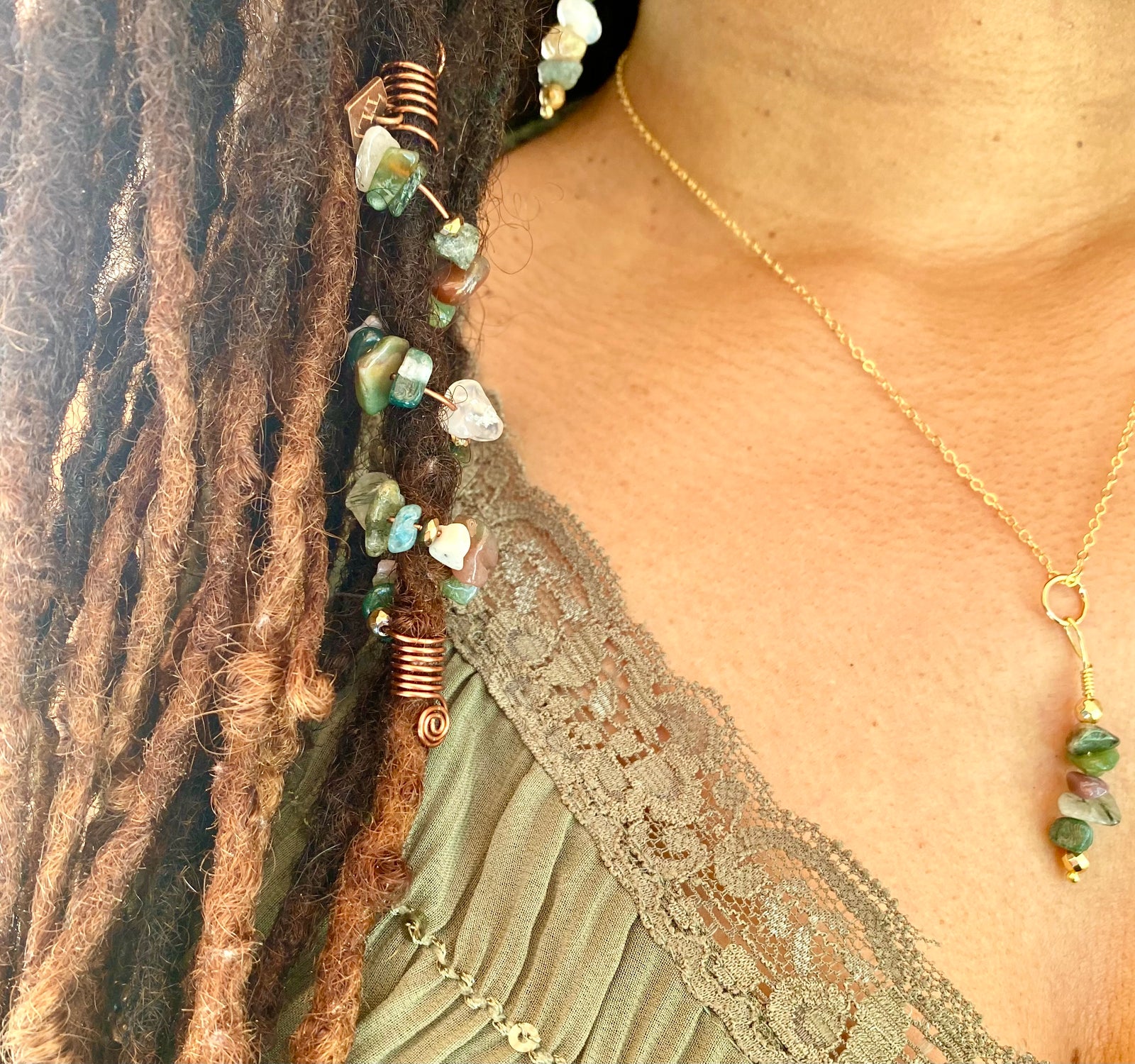 SAP MOSS GREEN INDIAN AGATE Chip Loc Jewel