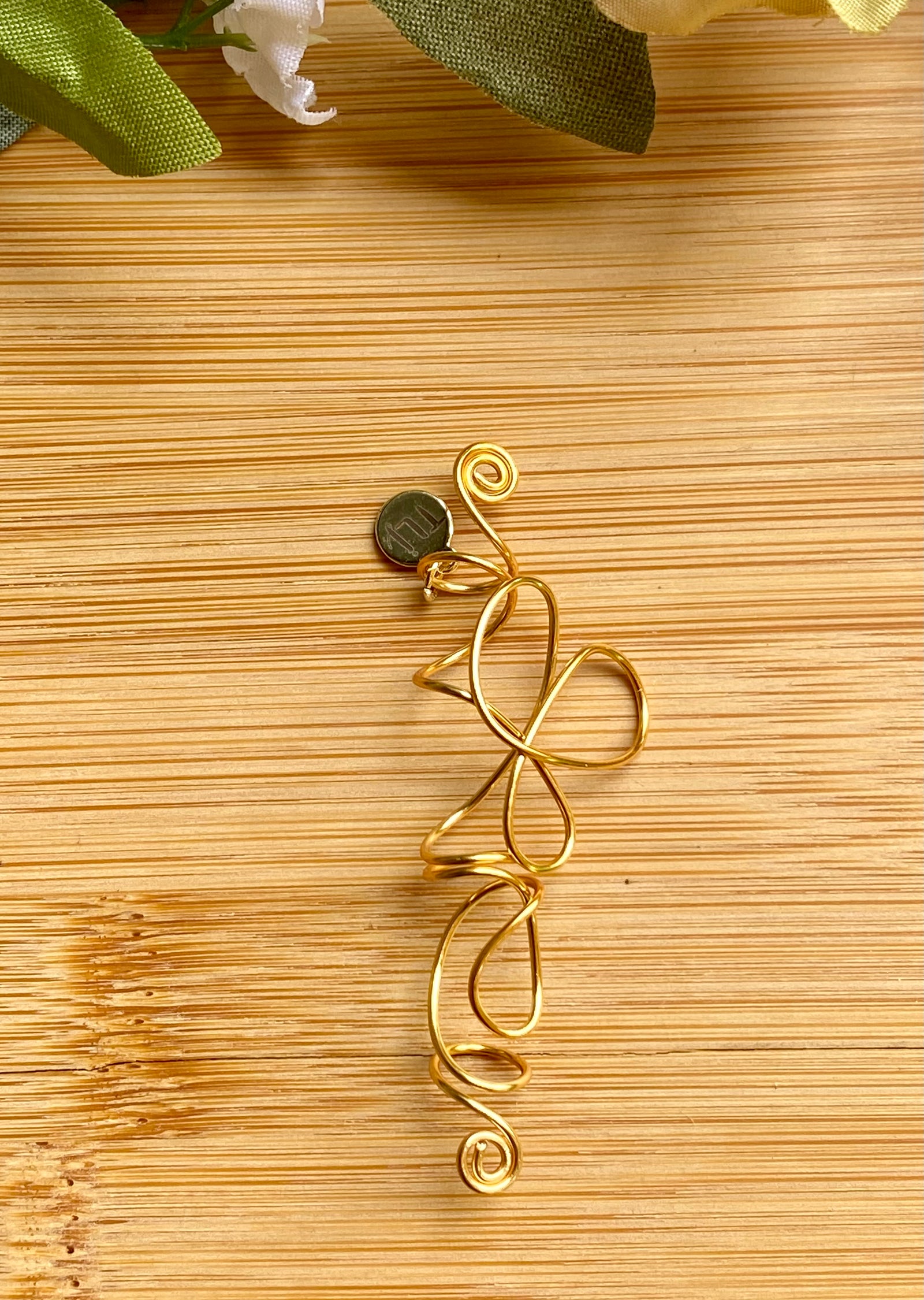 IN THE FIELD Flower Gold Wire-Wrap Loc Jewel