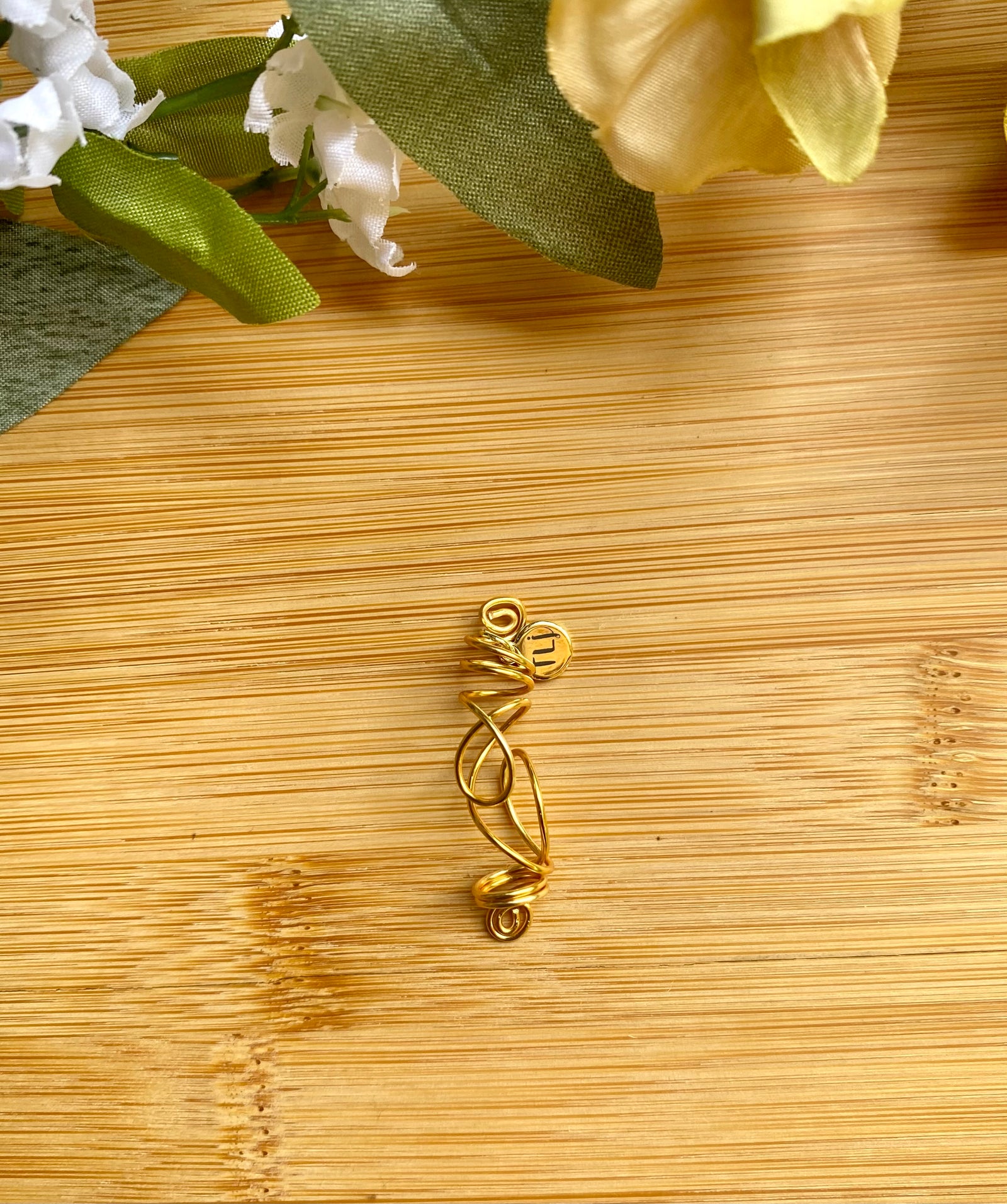 LOVE AWAITS Loop Gold Wire-Wrap Loc Jewel