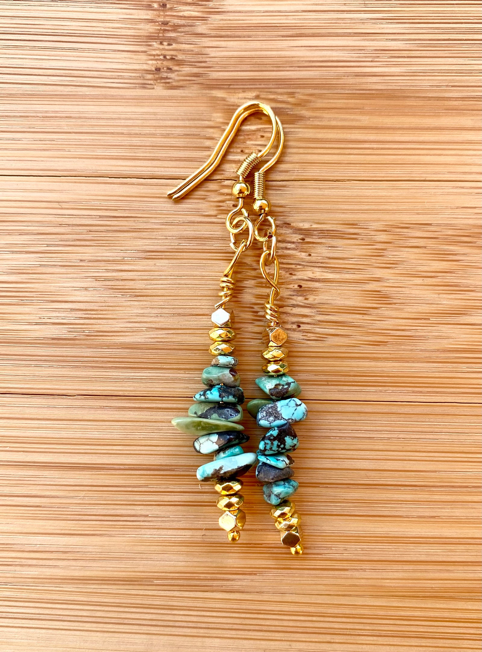 BERMUDA BAY Turquoise Chip Earrings
