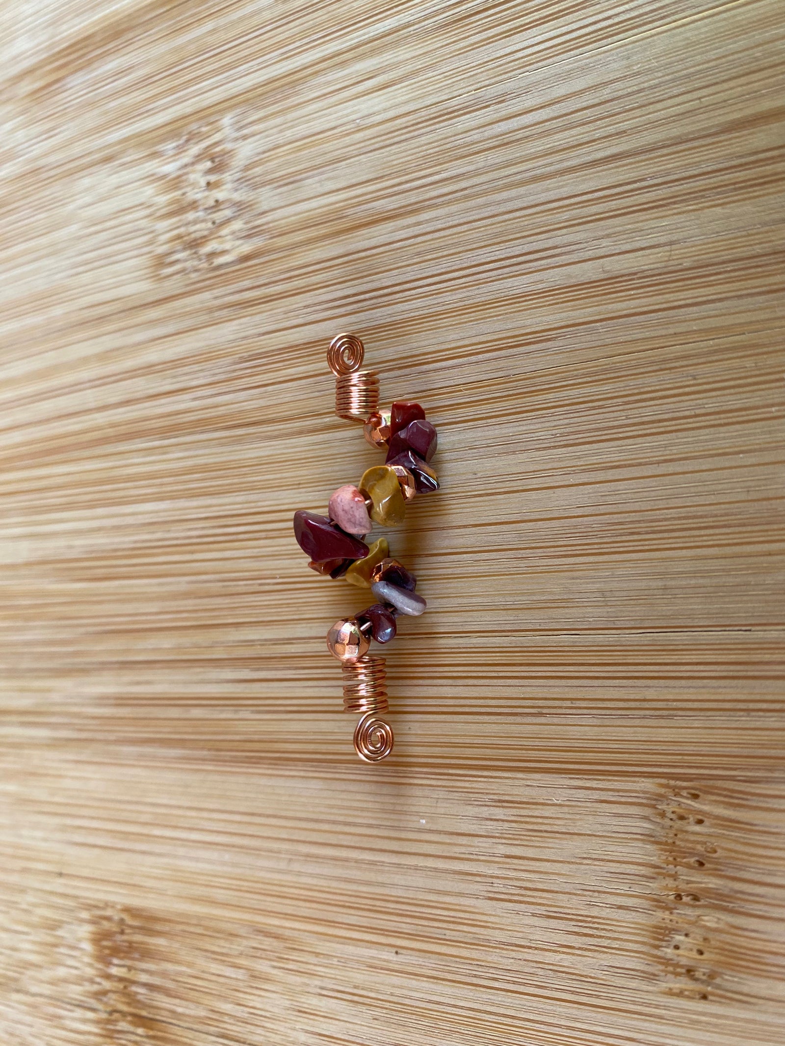 MAROON MAIZE MOOKAITE JASPER Chip SISTERLOCK Jewel