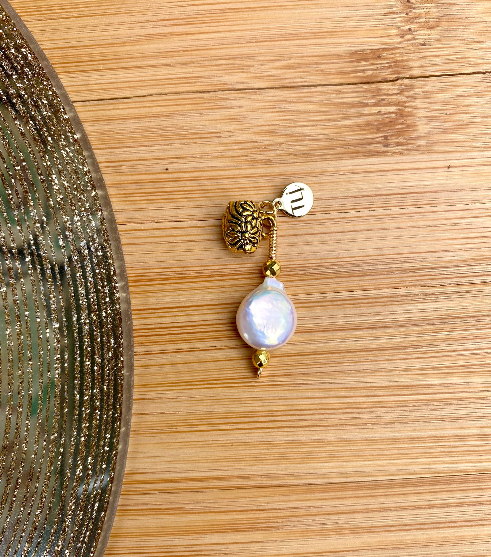 LORRAINE Ivory Freshwater Pearl Sisterlock Jewel