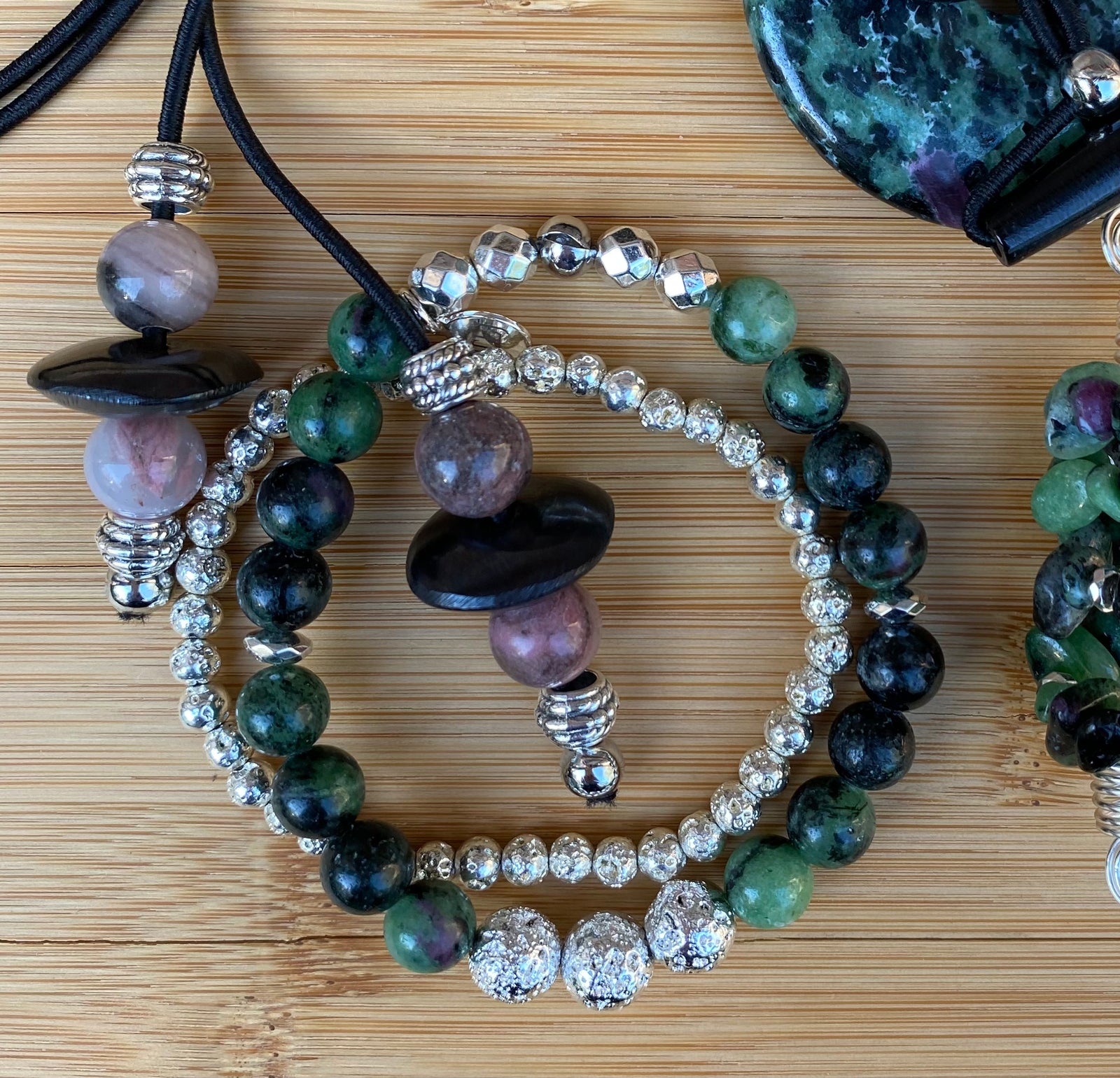 HUNTER GREEN ROSE Ruby Zoisite Stacking Bracelet